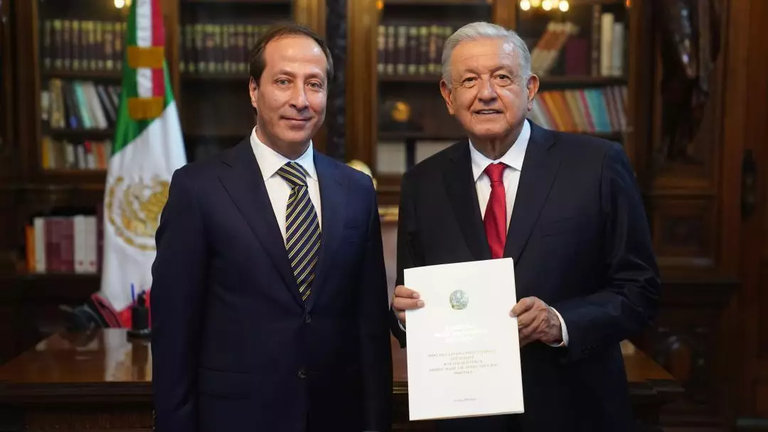 Посол Казахстана вручил верительные грамоты Президенту Мексики