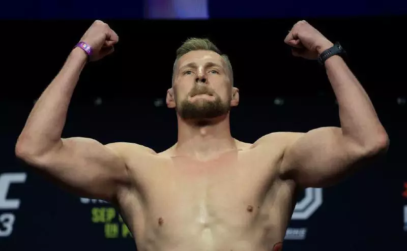 Волков отреагировал на толчок Павловича после боя на UFC