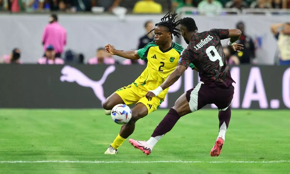 Сборная Мексики в стартовом матче Кубка Америки обыграла Ямайку
