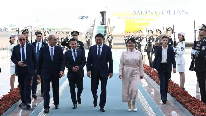 Президент Монголии прибыл в Узбекистан с госвизитом