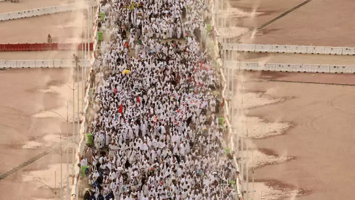 В Саудовской Аравии назвали число умерших паломников во время хаджа