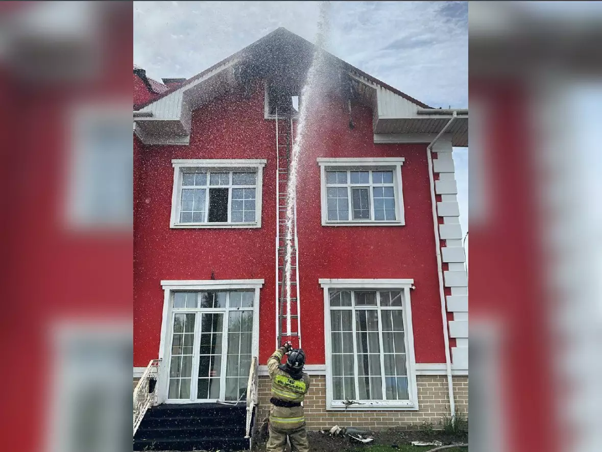 Пожар ликвидировали в жилой двухэтажке в Есильском районе Астаны