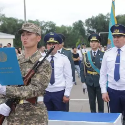 В Алматы солдаты-срочники дали клатву на верность Родине