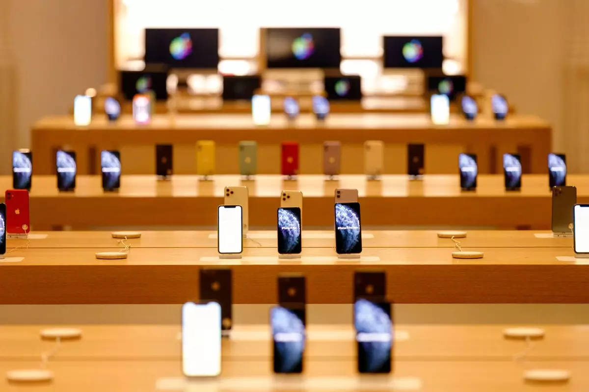 Противостояние Госдумы и Apple может закончиться запретом айфонов в России