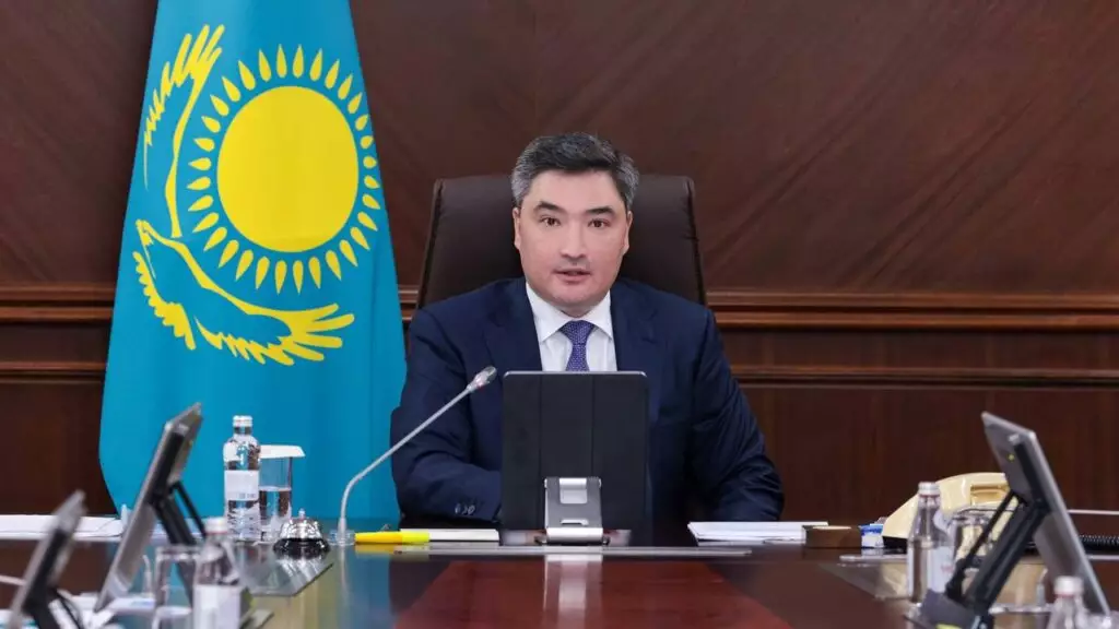 Все казахстанские дороги и села должны охватить связью до 2027 года