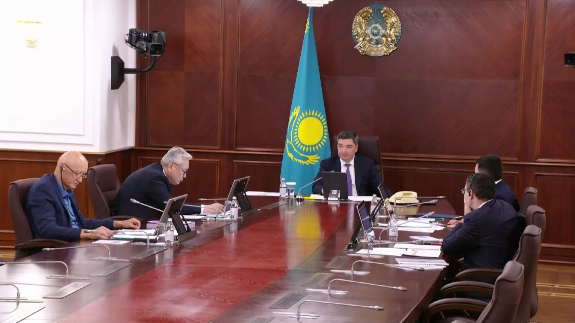 Бектенов поручил довести долю казахстанского содержания в закупках «Самрук-Қазына» до 88%