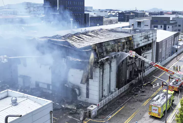Трагедия в Хвасоне: в результате пожара на заводе погибли более 20 человек