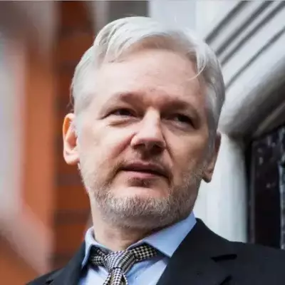 Основатель WikiLeaks Джулиан Ассанж признал вину и вышел на свободу
