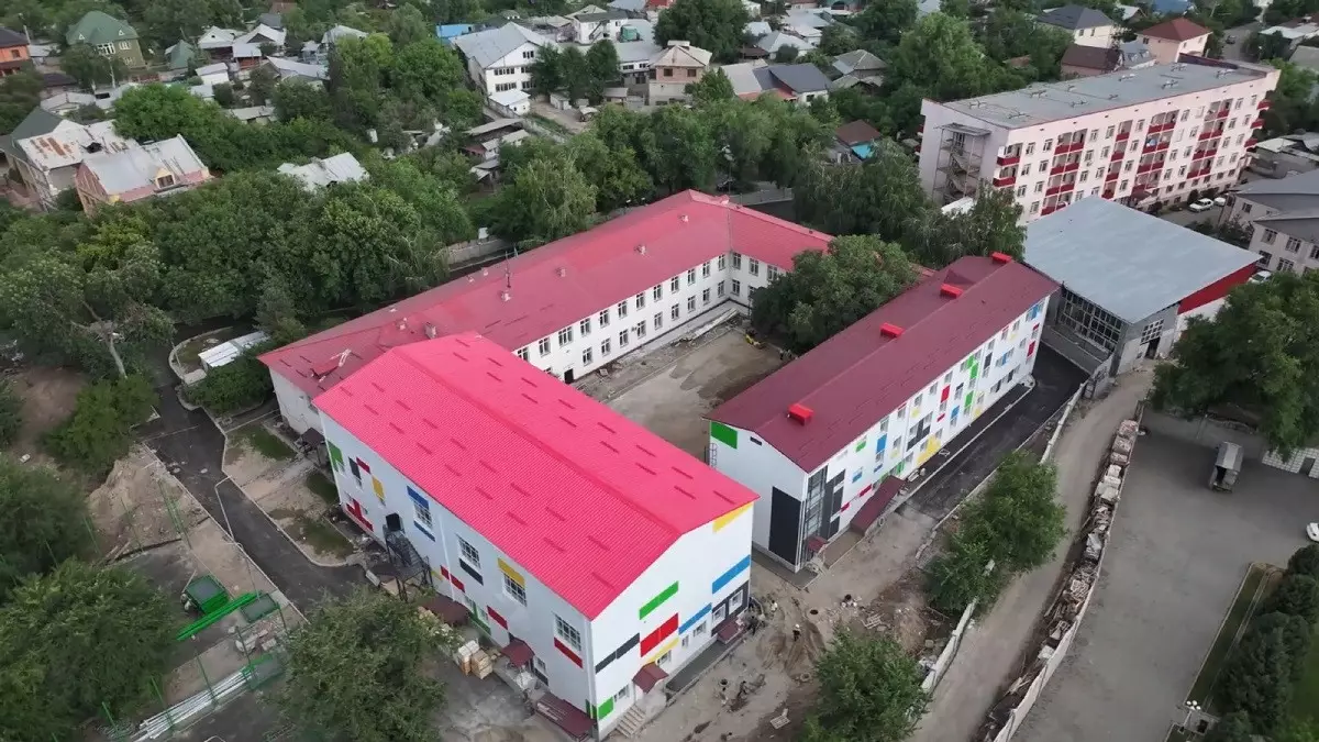 В Алматы к построенной в 1963 году школе возведут пристройку на 200 мест