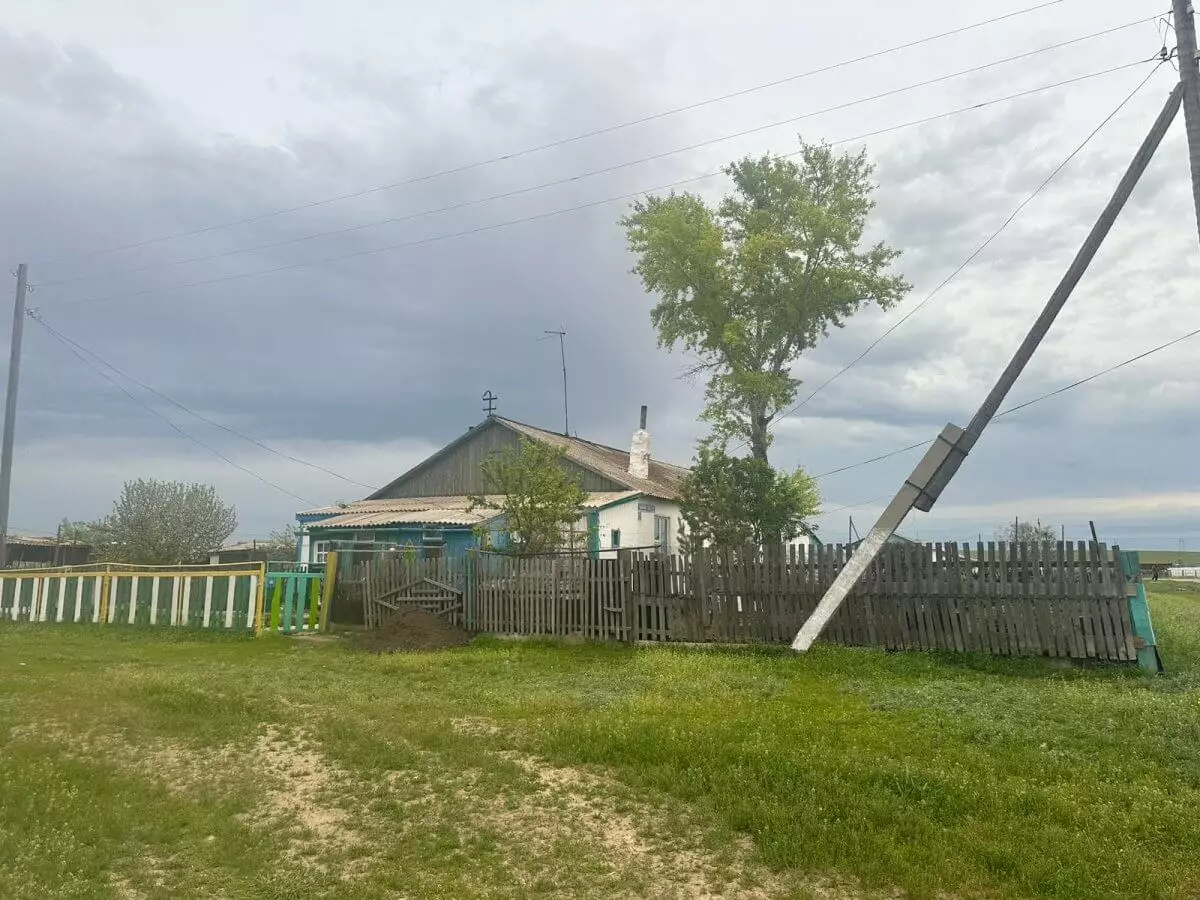 Грозовые дожди в +40: в Казахстане на 26 июня объявили штормовое предупреждение
