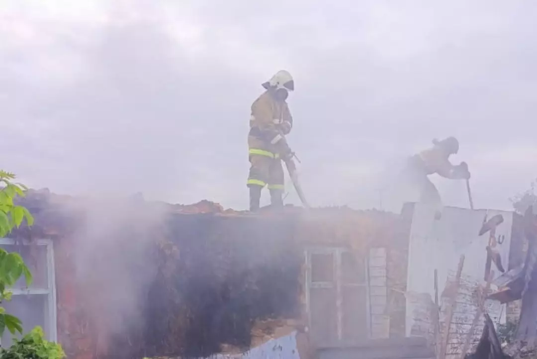 Взрыв в жилом доме предотвратили огнеборцы Костанайской области