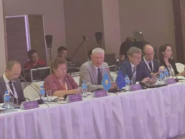 Нужно приспособиться ко многим вызовам - посол ЕС в Казахстане 