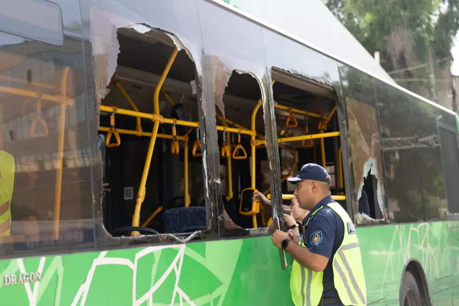 Алматы ірі автобус апаты болды: оқиға орнынан суреттер