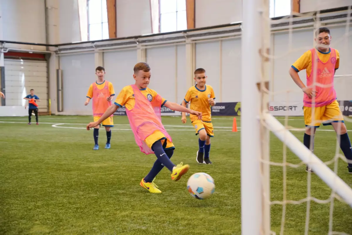 В Астане презентовали Лигу инклюзивного футбола для детей с аутизмом и синдромом Дауна