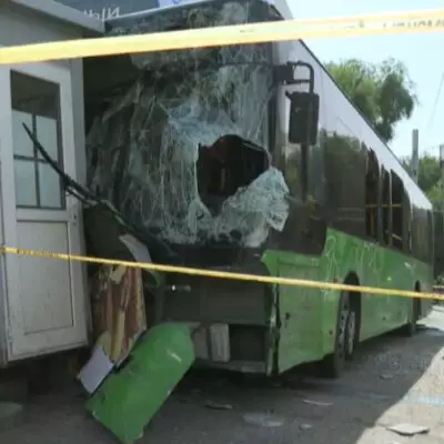 В Алматы автобус попал в ДТП: 24 пассажиров пострадали и один погиб
