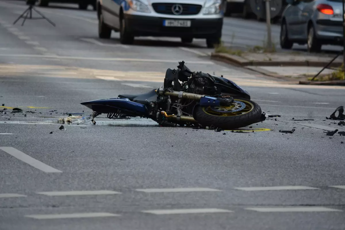 Подростка на мотоцикле насмерть сбили на трассе близ Астаны