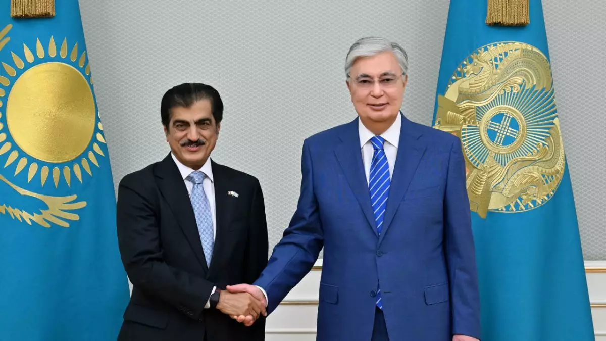 Токаев встретился с послом Государства Катар в Казахстане