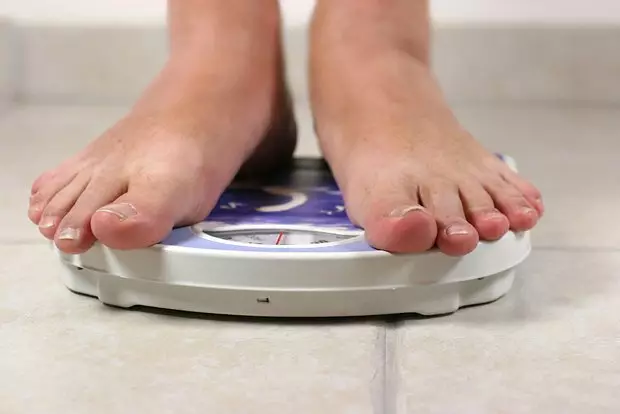 Мужчина сбросил 23 килограмма лишнего веса за 10 месяцев без упражнений