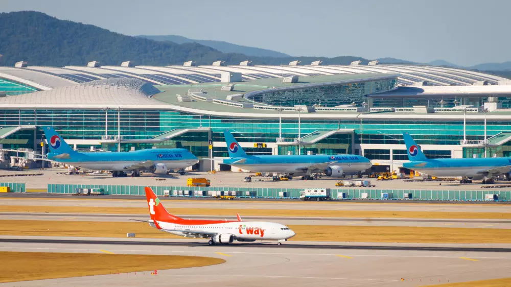 Мусорные шары из КНДР заблокировали работу аэропорта Сеула