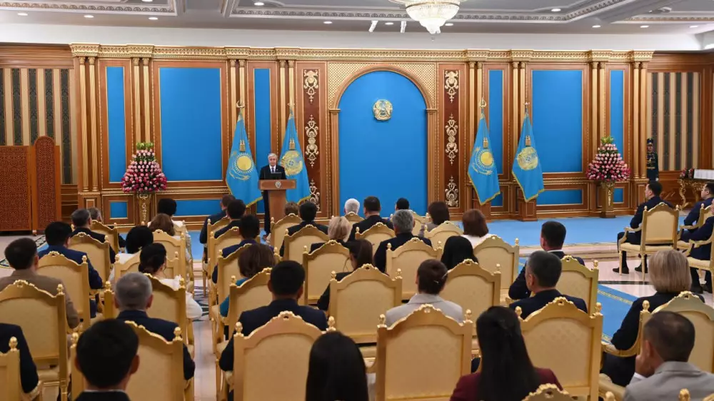 Президент Токаев: Нам не нужно гнаться за мнимыми победами