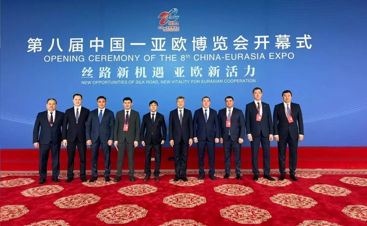 Казахстанско-китайский бизнес-форум прошел в Синьцзяне