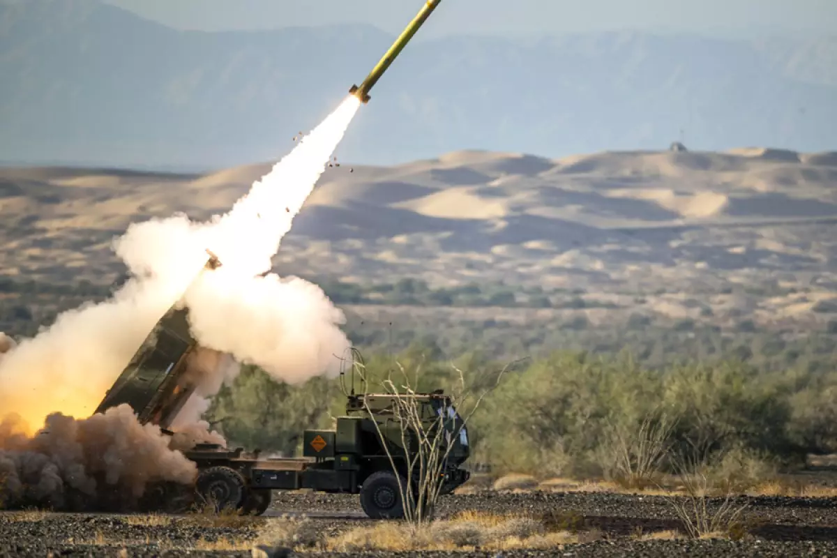 США увеличивает производство ракет для HIMARS более чем в два раза