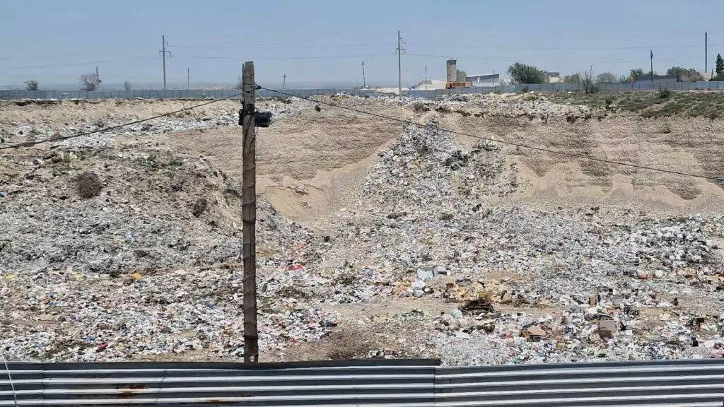 В Кызылординской области граждане платили за несуществующие услуги по переработке мусора