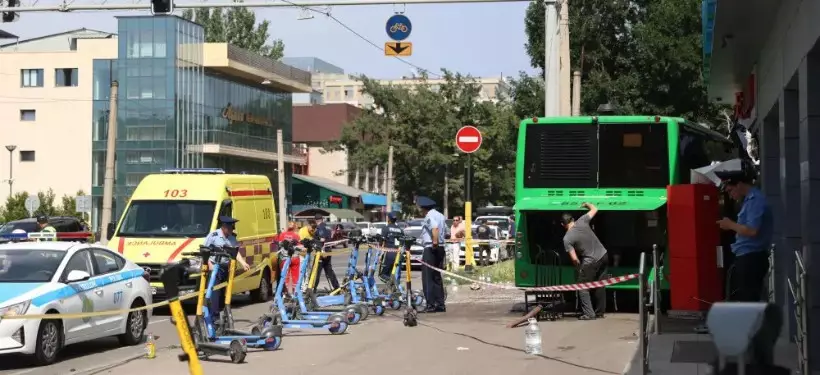 ДТП с автобусом в Алматы: спровоцировавшая аварию водитель задержана