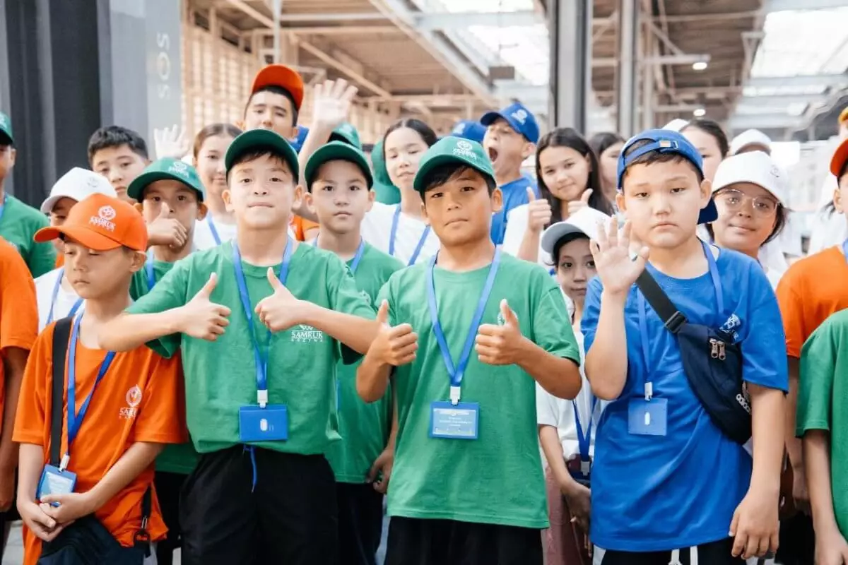 400 детей отправились в путешествие по красивым местам Казахстана на поезде