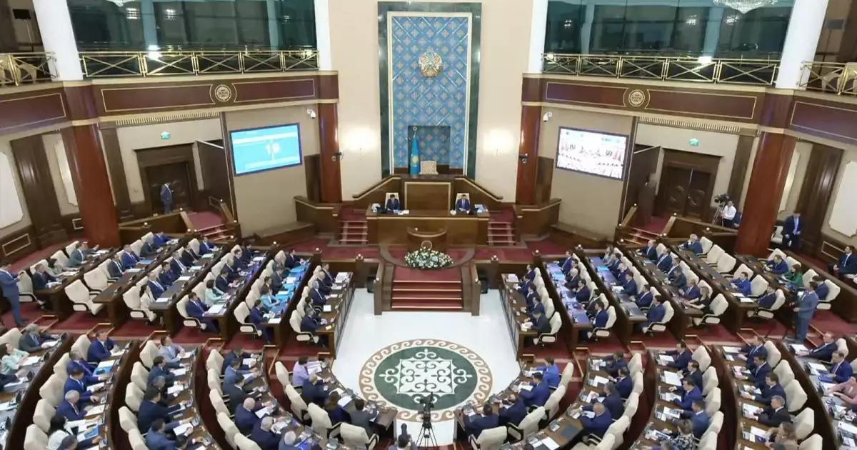   Парламенттің екінші сессиясында 102 заң қабылданды   