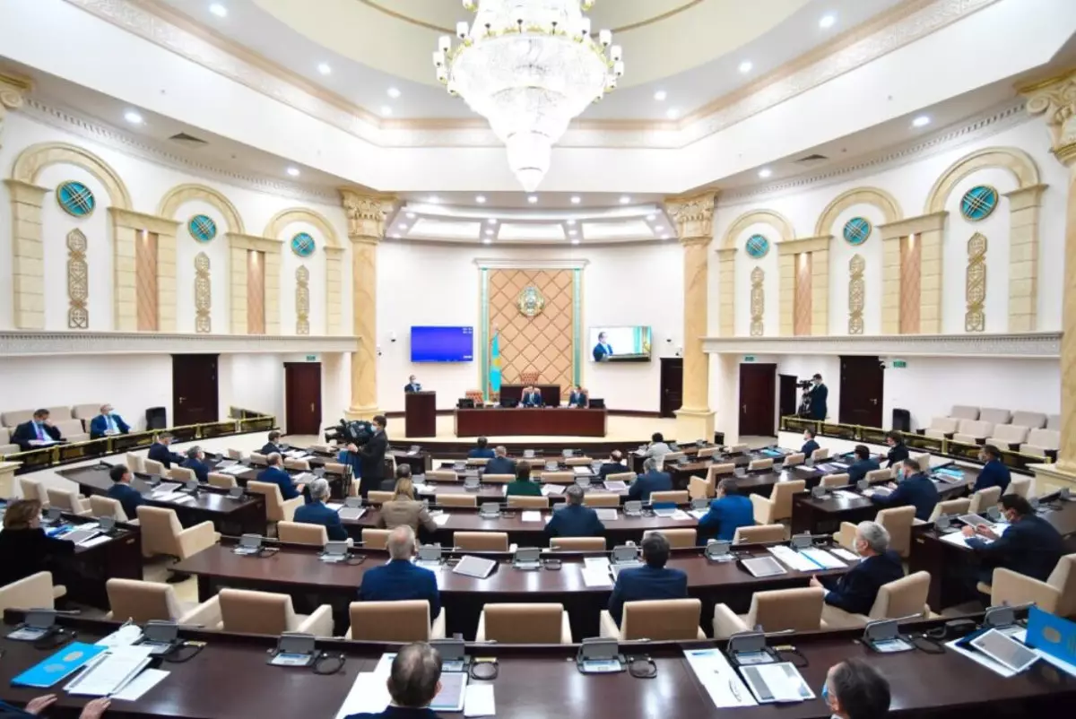 Многопартийный Парламент придал импульс деятельности законодательного органа - Кошанов