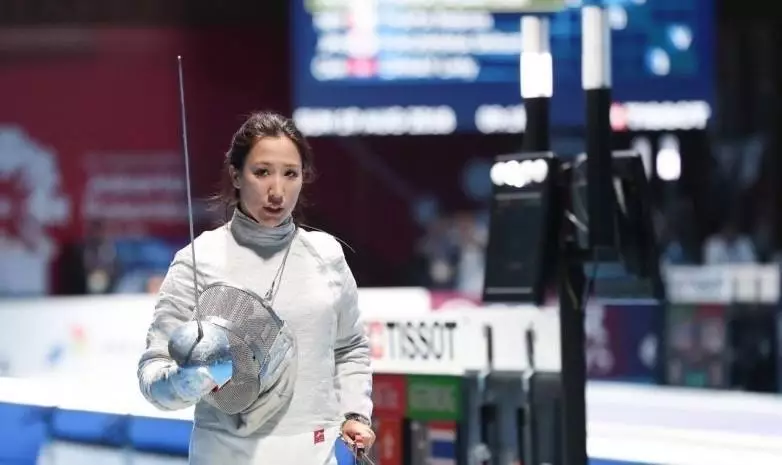 Фехтовальщицы Казахстана выиграли историческое «серебро» чемпионата Азии в Кувейте