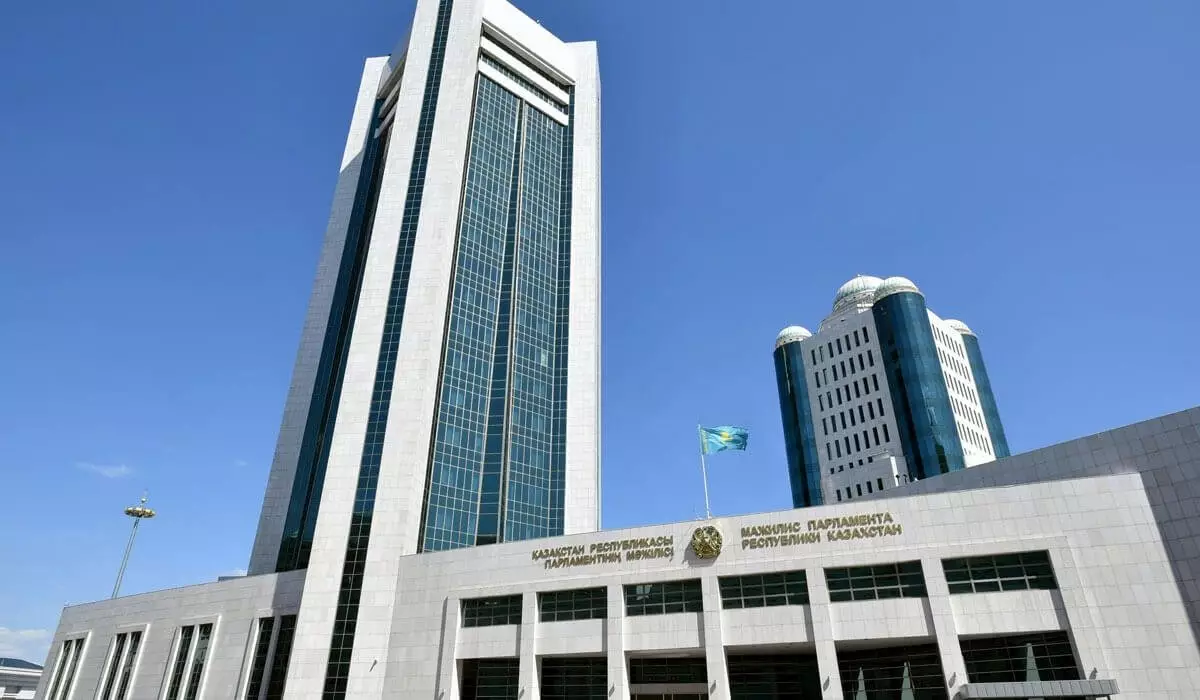 Новая веха законотворчества: Парламент Казахстана завершил сессию