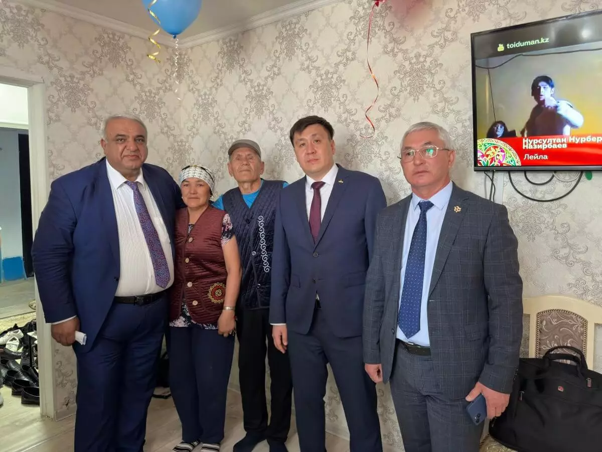 Пострадавшие от наводнений казахстанцы получили жилье от АНК (ВИДЕО)