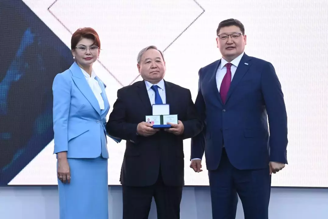 Лучших журналистов наградили в Казахстане