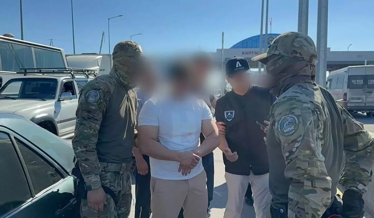 Подозреваемый в хищении гос имущества экстрадирован в Казахстан