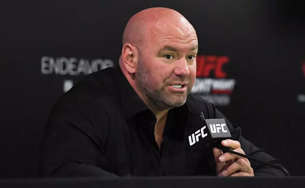 Глава UFC назвал невероятным отказ Усика от звания абсолютного чемпиона