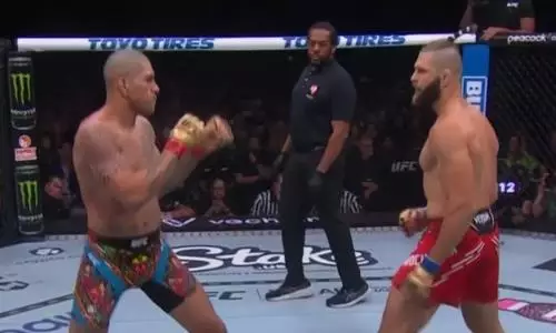 Видео полного боя Алекс Перейра — Иржи Прохазка с глубоким нокаутом на UFC 303