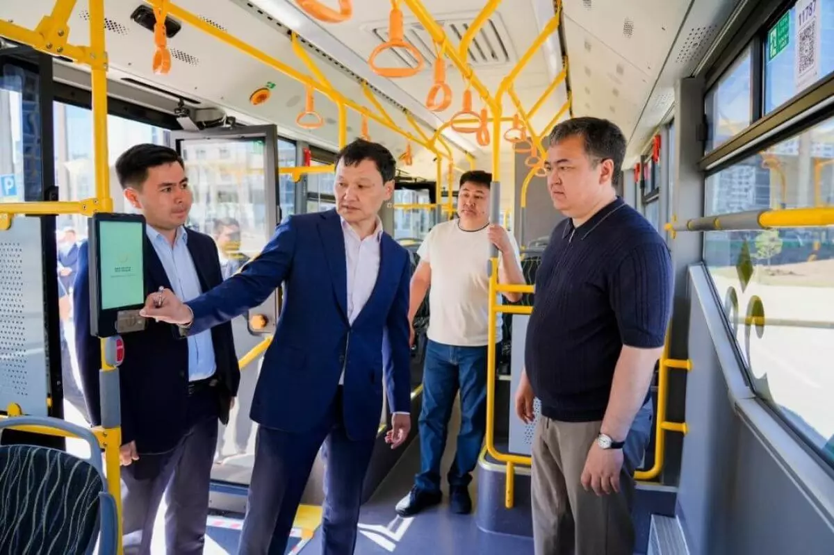 Более 300 автобусов поставят в Астану в текущем году