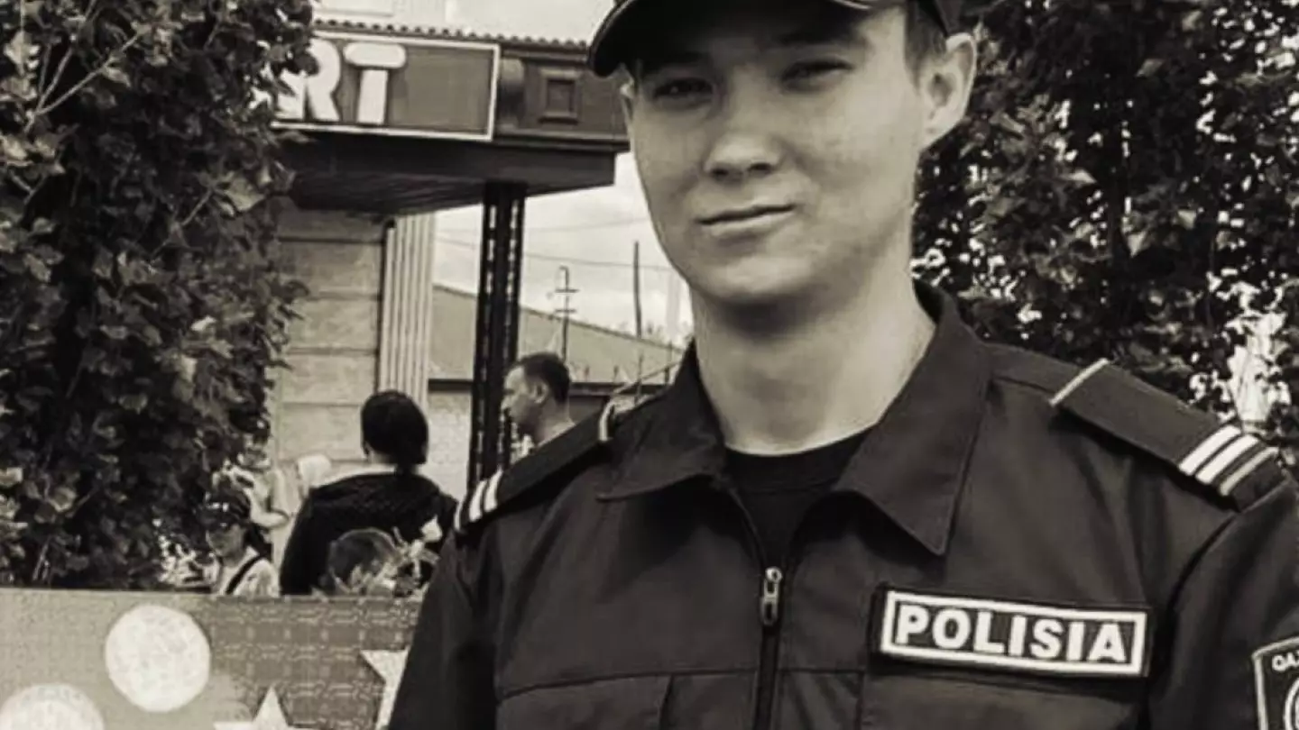 Сотрудник полиции, который выстрелил себе в голову, скончался в больнице в Павлодарской области