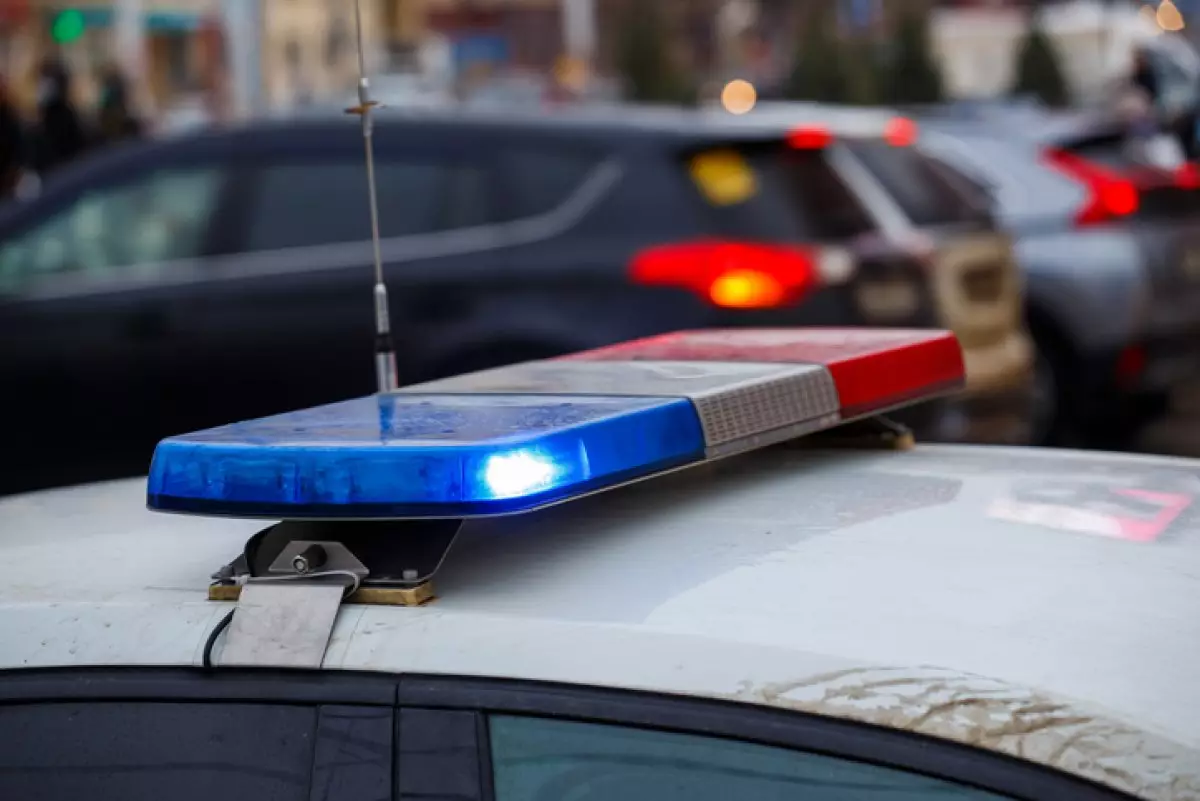 Машина патрульной полиции врезалась в легковушку с женщиной и ребенком (ВИДЕО)
