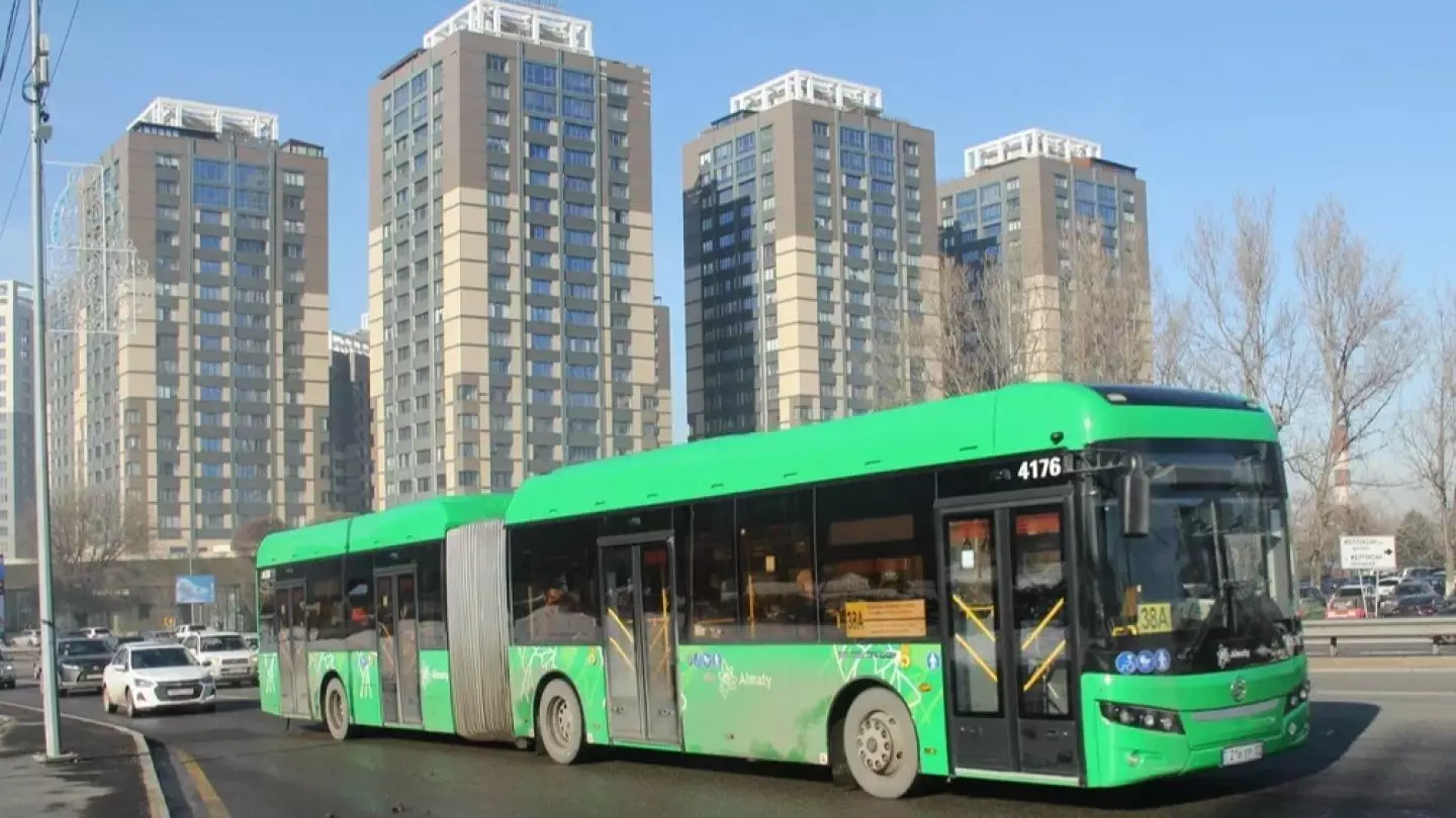 Плату за проезд в автобусах и троллейбусах Алматы планируют повысить