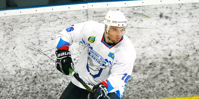 “Бейбарыс” подписал опытного казахстанского хоккеиста