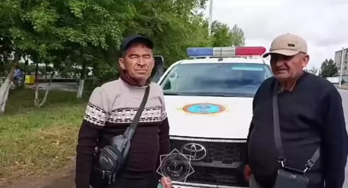 70 граждан Таджикистана эвакуировали из неисправного автобуса в Костанайской области