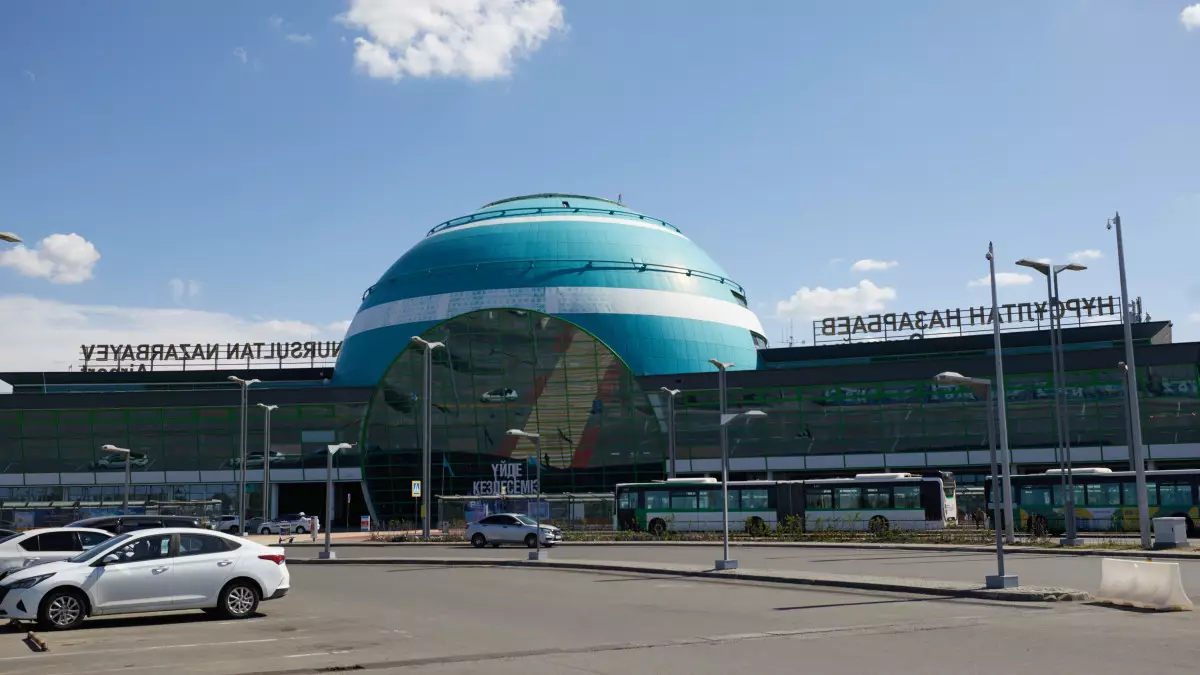 Аэропорт и вокзалы Астаны перешли на усиленный режим работы