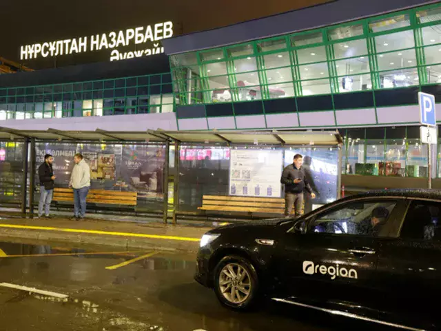 Аэропорт и вокзалы Астаны перешли на усиленный режим
