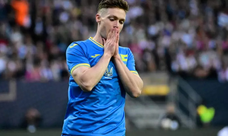 Жена заставила полузащитника сборной Украины мыть пол в наказание за провал на Евро-2024