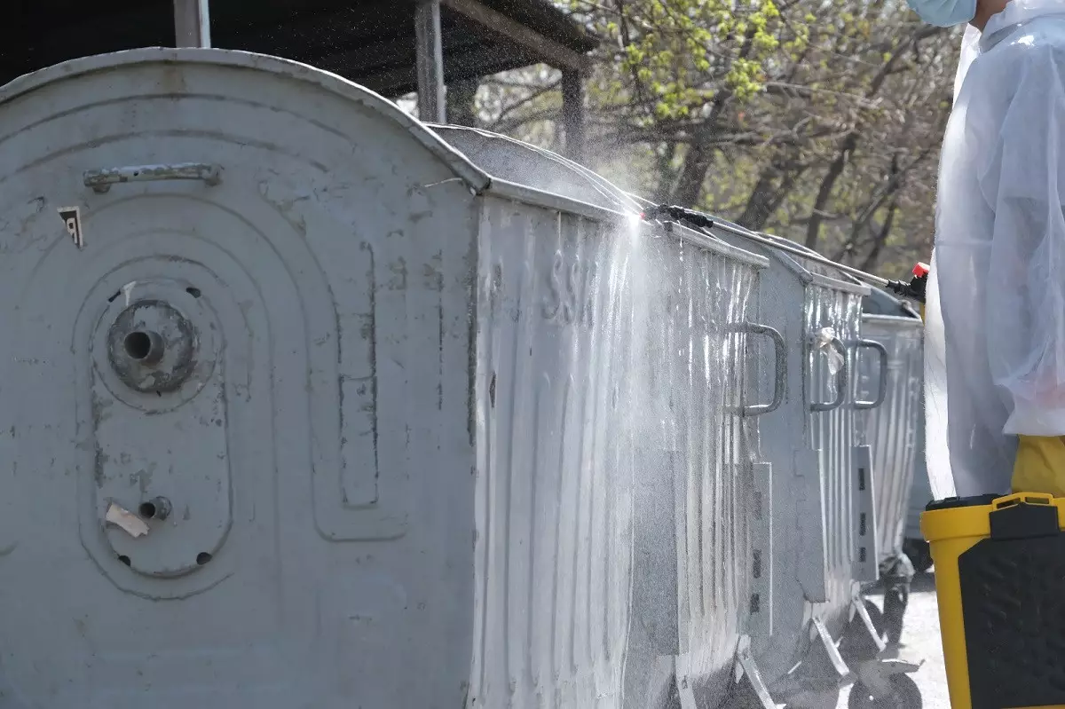 Алматы Жазы: в рамках акции проводится дезинфекция мусорных площадок