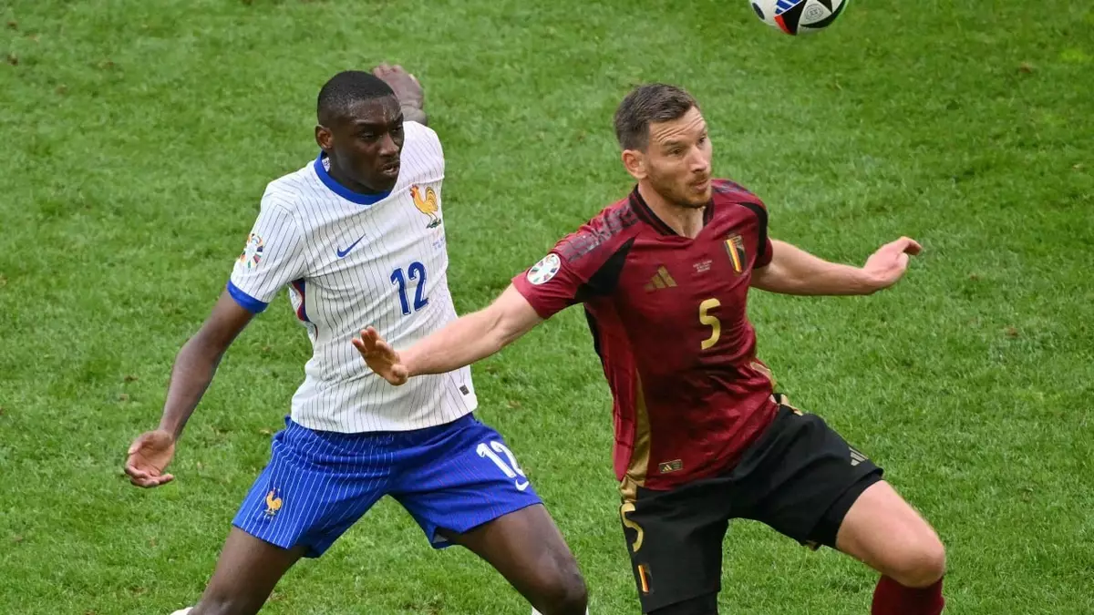 Франция — Бельгия: Вертонген забил в свои ворота