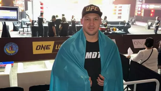 Казахского бойца с рекордом 9-0 пригласили в UFC: подробности